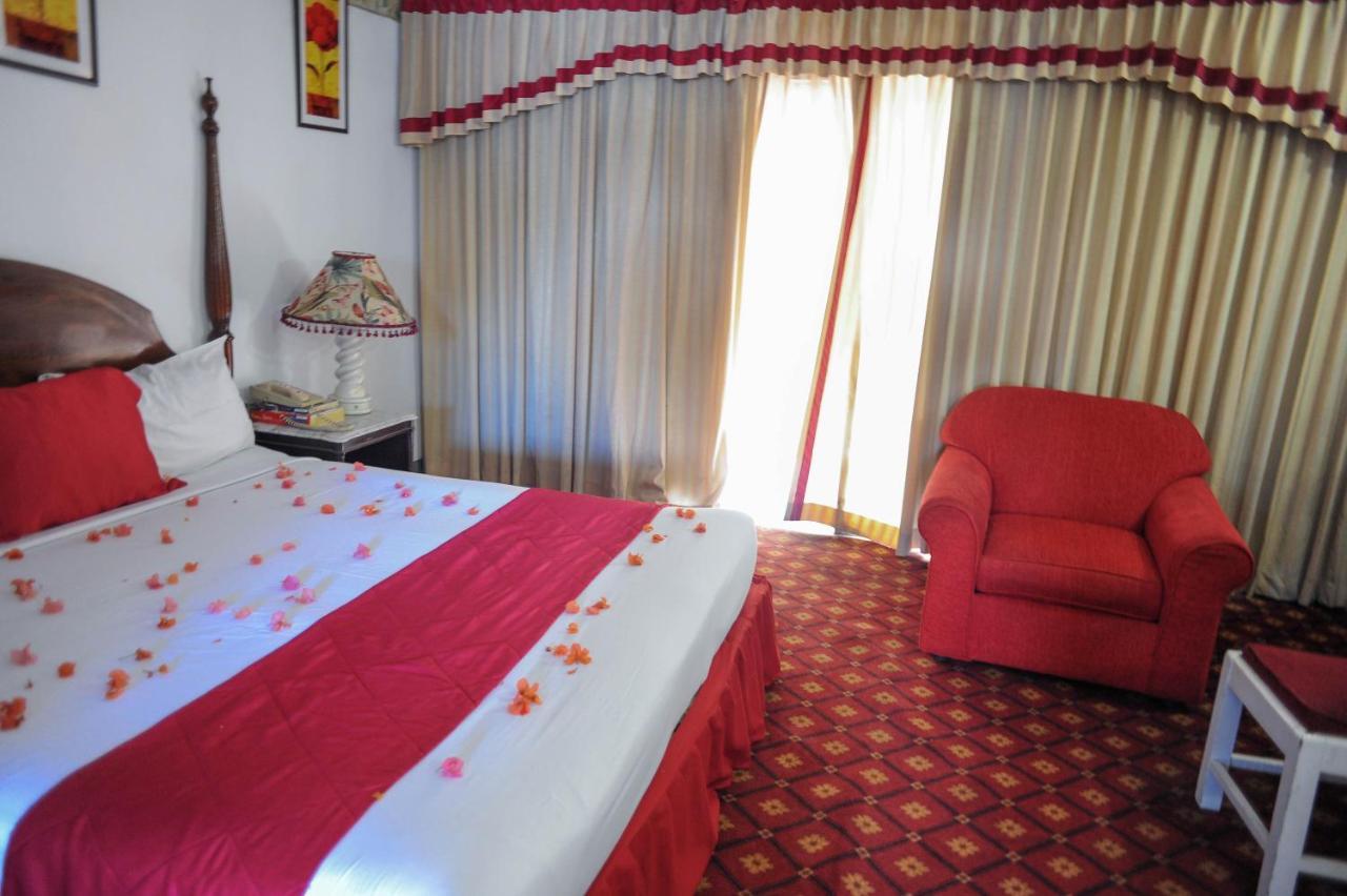 Glorianna Hotel Montego Bay Exterior photo