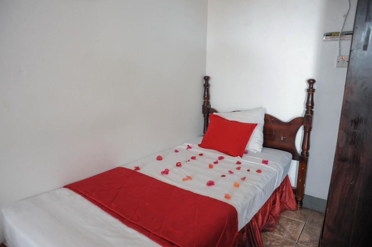Glorianna Hotel Montego Bay Exterior photo