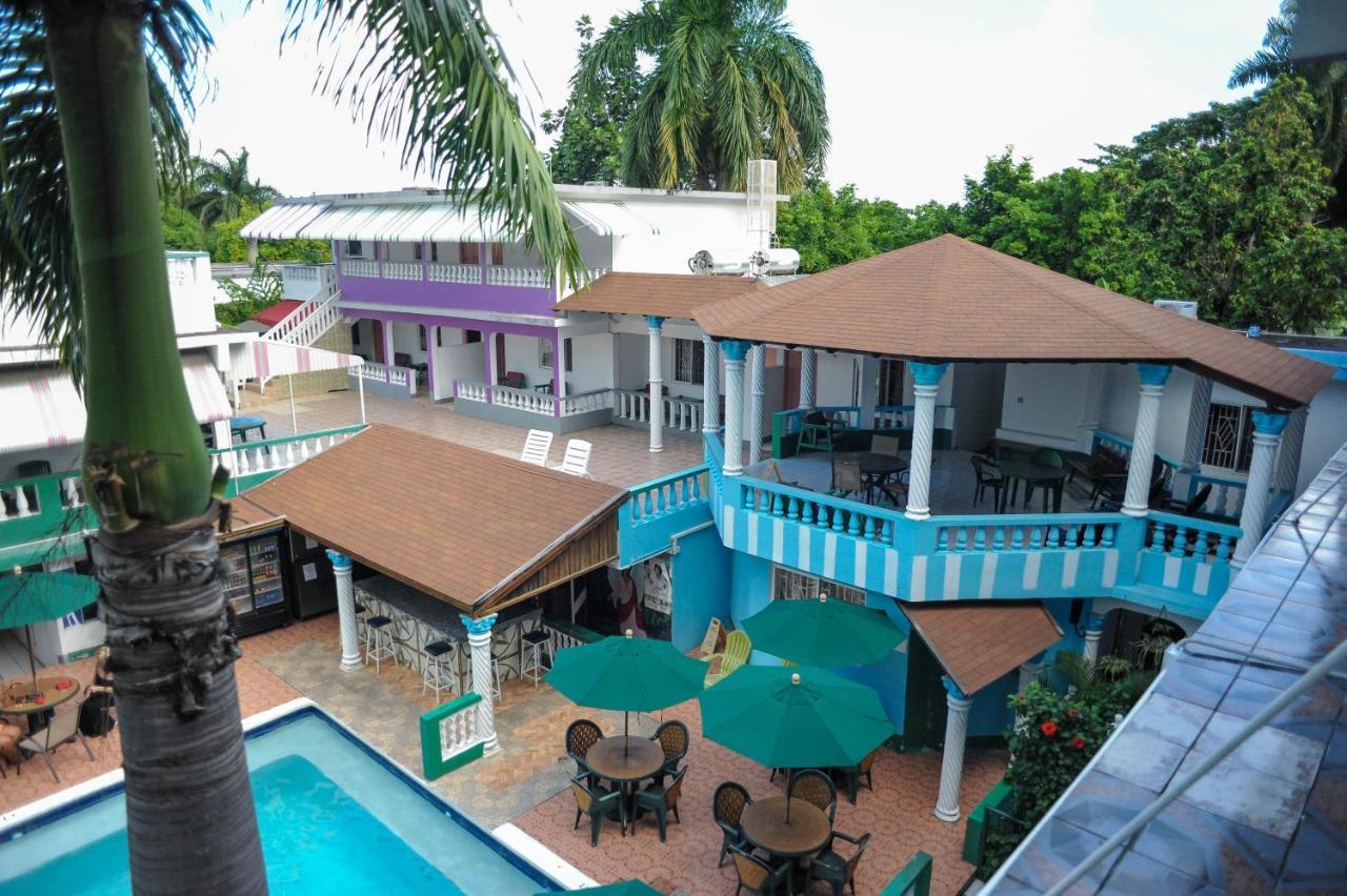 Glorianna Hotel Montego Bay Exterior photo